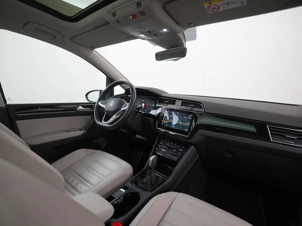 Volkswagen Touran 1.5 TSI Highline DSG | 7 Persoons | Leder uit 2023, foto 3