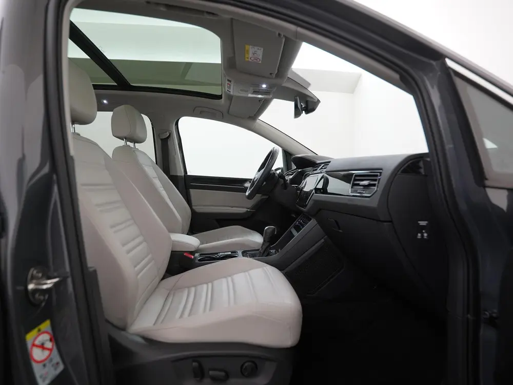 Volkswagen Touran 1.5 TSI Highline DSG | 7 Persoons | Leder uit 2023, foto 4