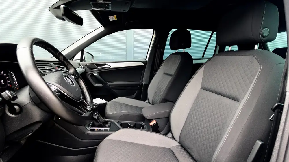 Volkswagen Tiguan 1.5 TSI 130pk R-Line Business | Navigatie uit 2020, foto 4