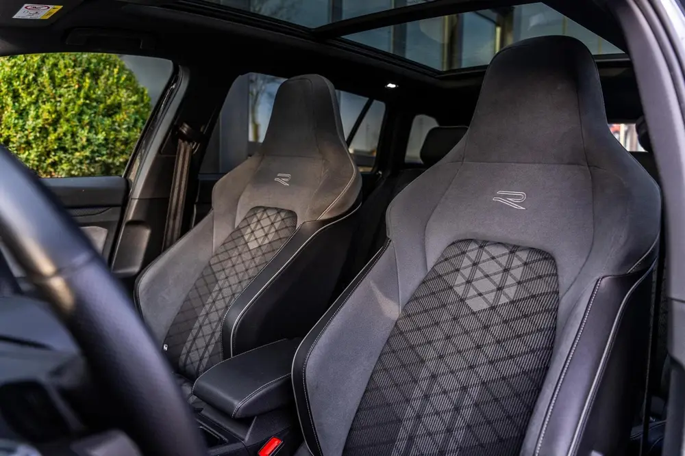 Volkswagen Golf Variant 1.5 eTSI R-Line|PANO|CAMERA|ACC|IQ uit 2022, foto 13