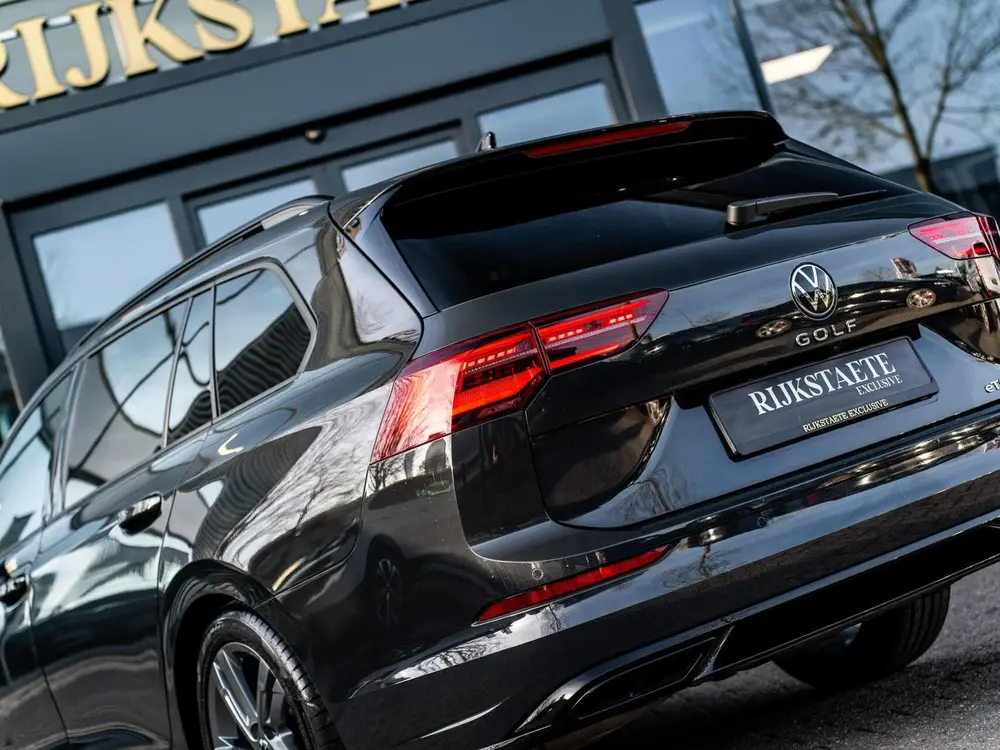 Volkswagen Golf Variant 1.5 eTSI R-Line|PANO|CAMERA|ACC|IQ uit 2022, foto 19