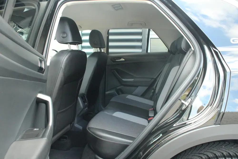Volkswagen T-Roc 1.0 TSI 115pk Life 'Goal' | Allseasonbanden uit 2025, foto 18