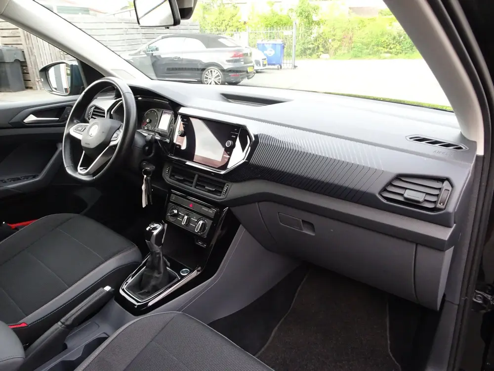Volkswagen T-Cross 1.0 TSI Life Airco, apple-carplay, licht uit 2020, foto 17