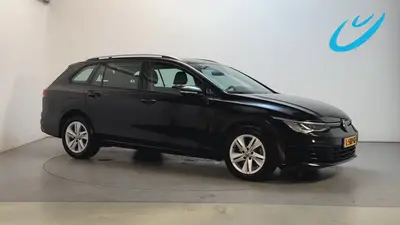 Volkswagen Golf Variant 1.0 eTSI DSG Life Navigatie Sfeerver uit 2021