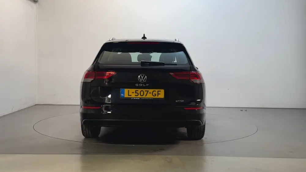 Volkswagen Golf Variant 1.0 eTSI DSG Life Navigatie Sfeerver uit 2021, foto 10