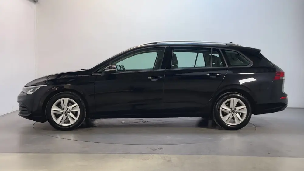 Volkswagen Golf Variant 1.0 eTSI DSG Life Navigatie Sfeerver uit 2021, foto 14