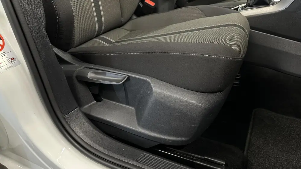Volkswagen T-Roc 1.0 TSI Style Business CARPLAY NAVI ADAPTIE uit 2021, foto 18