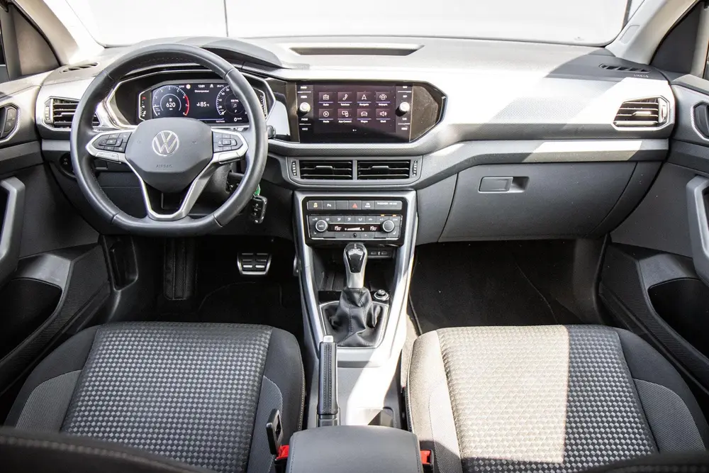 Volkswagen T-Cross 1.0 TSI 110pk DSG R-Line | 18" Velgen | C uit 2022, foto 5