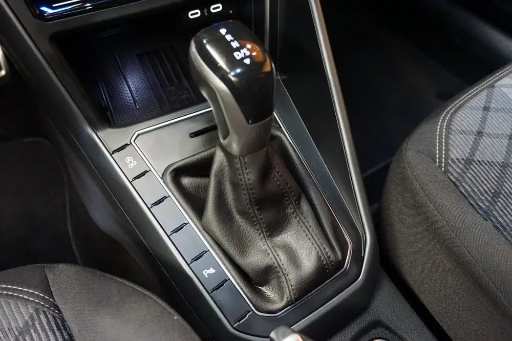 Volkswagen Taigo 1.0 TSI R-LINE Automaat / Panoramadak / Nav uit 2025, foto 15