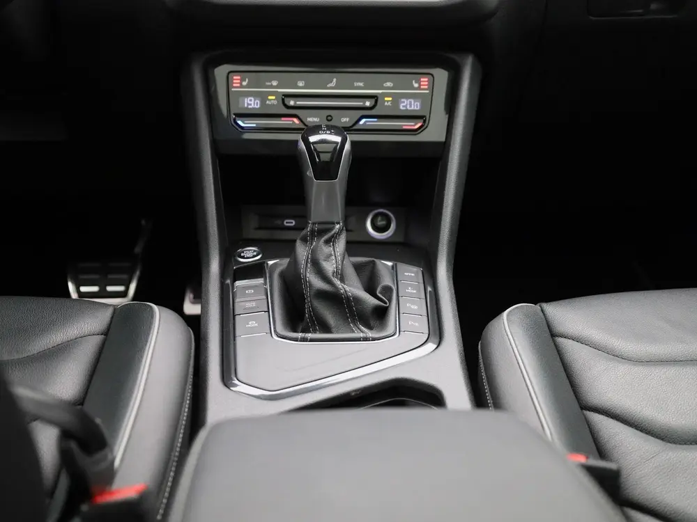 Volkswagen Tiguan 1.4 TSI eHybrid R-Line Business+ 245 PK| D uit 2021, foto 10
