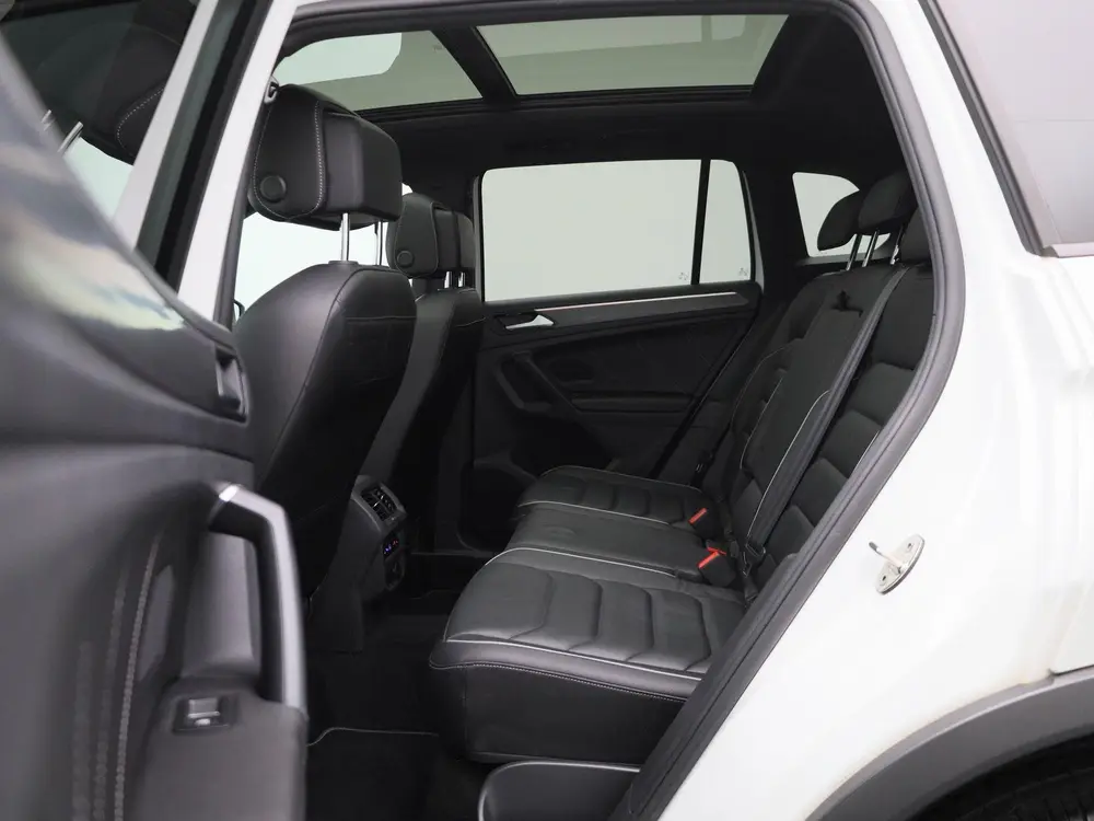 Volkswagen Tiguan 1.4 TSI eHybrid R-Line Business+ 245 PK| D uit 2021, foto 12