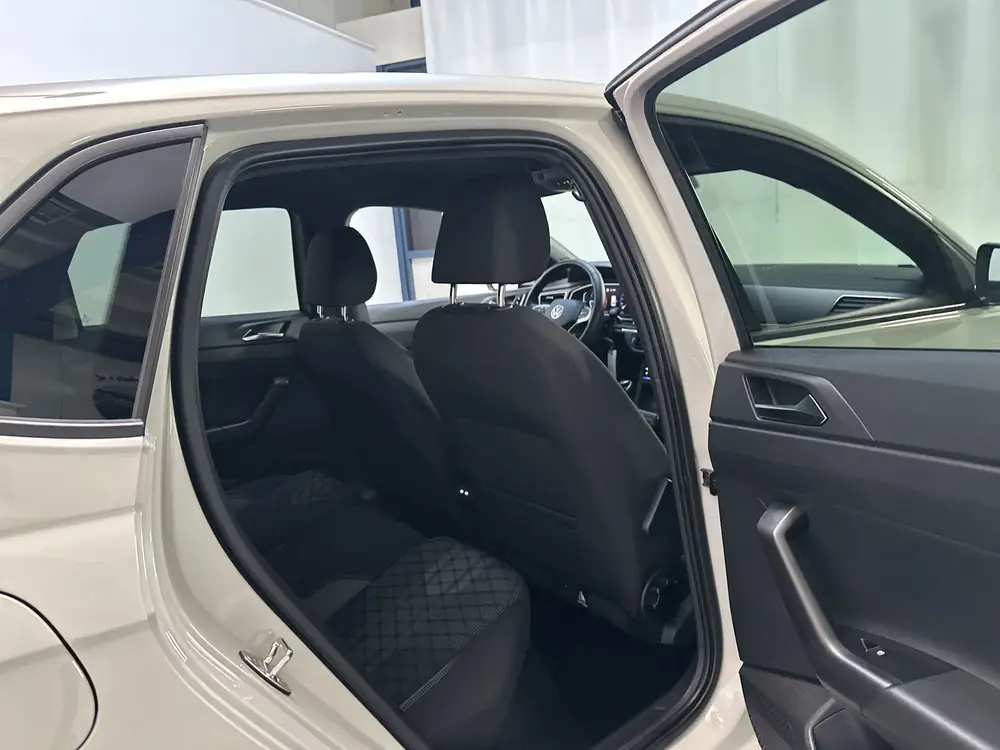 Volkswagen Polo 1.0 TSI R-Line Business LED Camera Stoelverw uit 2022, foto 19