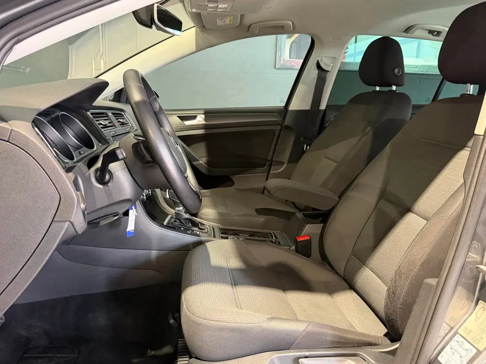 Volkswagen GOLF 1.5 TSI Comfortline Business Stoelverwarming uit 2019, foto 14