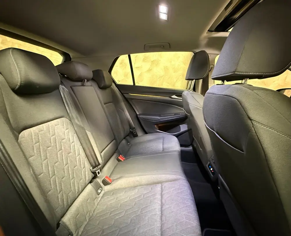 Volkswagen Golf 1.5 eHybrid Life Edition | Camera | Pano | S uit 2025, foto 12