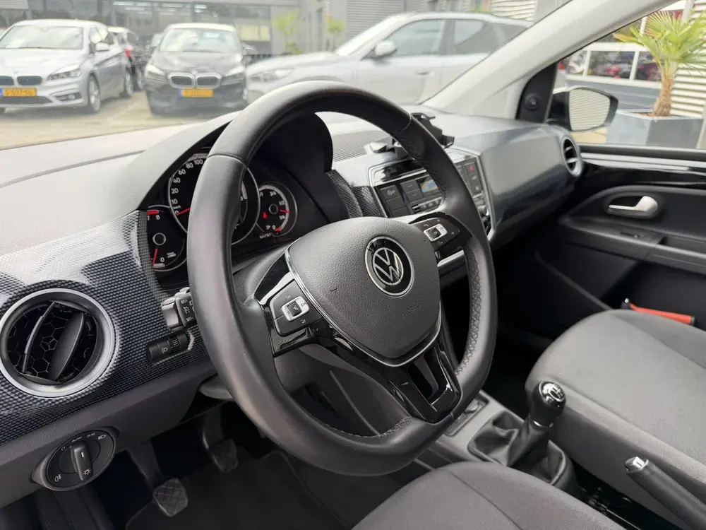 Volkswagen Up! 1.0 Climate Control Cruise Control Lichtmetal uit 2023, foto 11