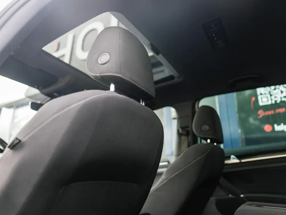 Volkswagen Golf 7.5 2.0 TSI 4Motion R | Pano | Virtual | Cam uit 2019, foto 14
