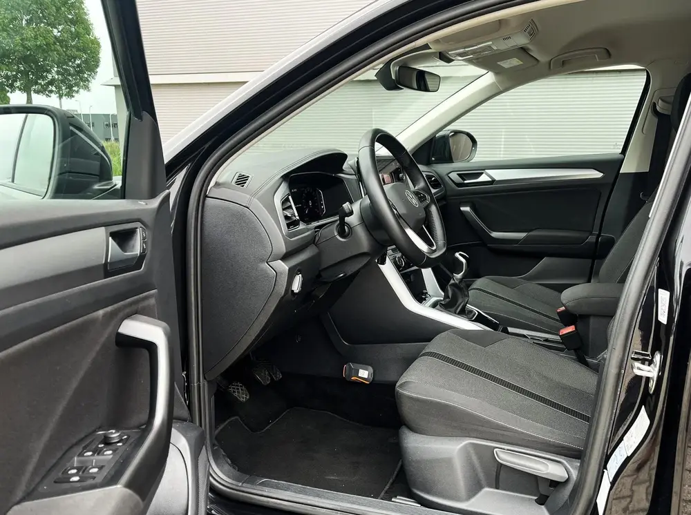 Volkswagen T-Roc 1.0 TSI 110pk Life | Camera | App Connect | uit 2022, foto 19