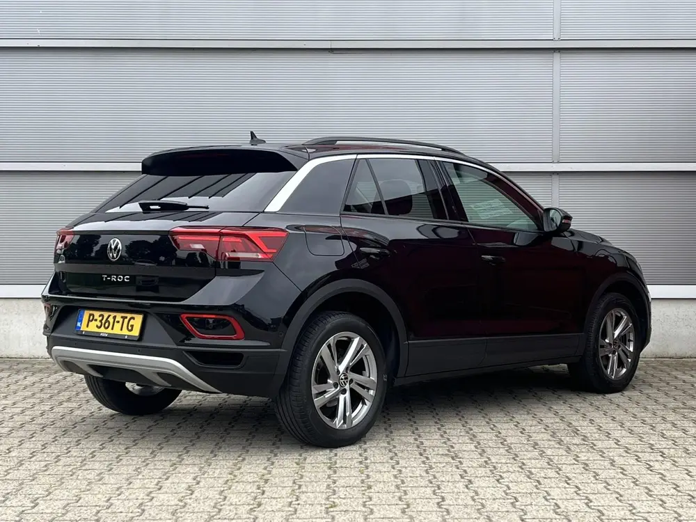 Volkswagen T-Roc 1.0 TSI 110pk Life | Camera | App Connect | uit 2022, foto 2