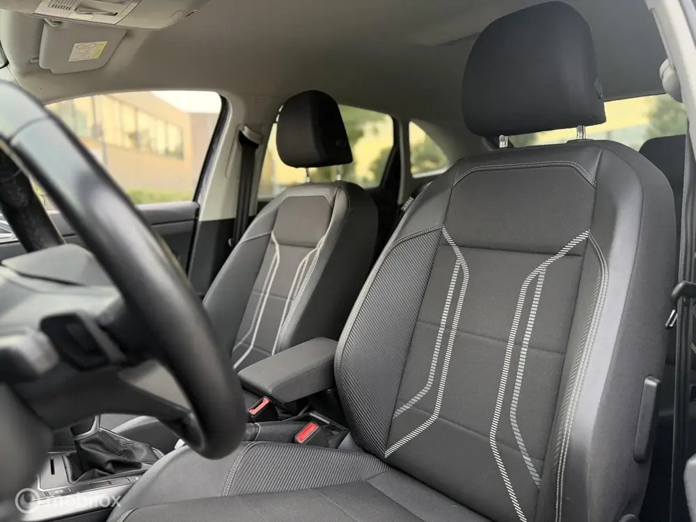 Volkswagen Taigo 1.0 TSI Style DSG IQ ACC AMBIENT BEATS uit 2022, foto 5