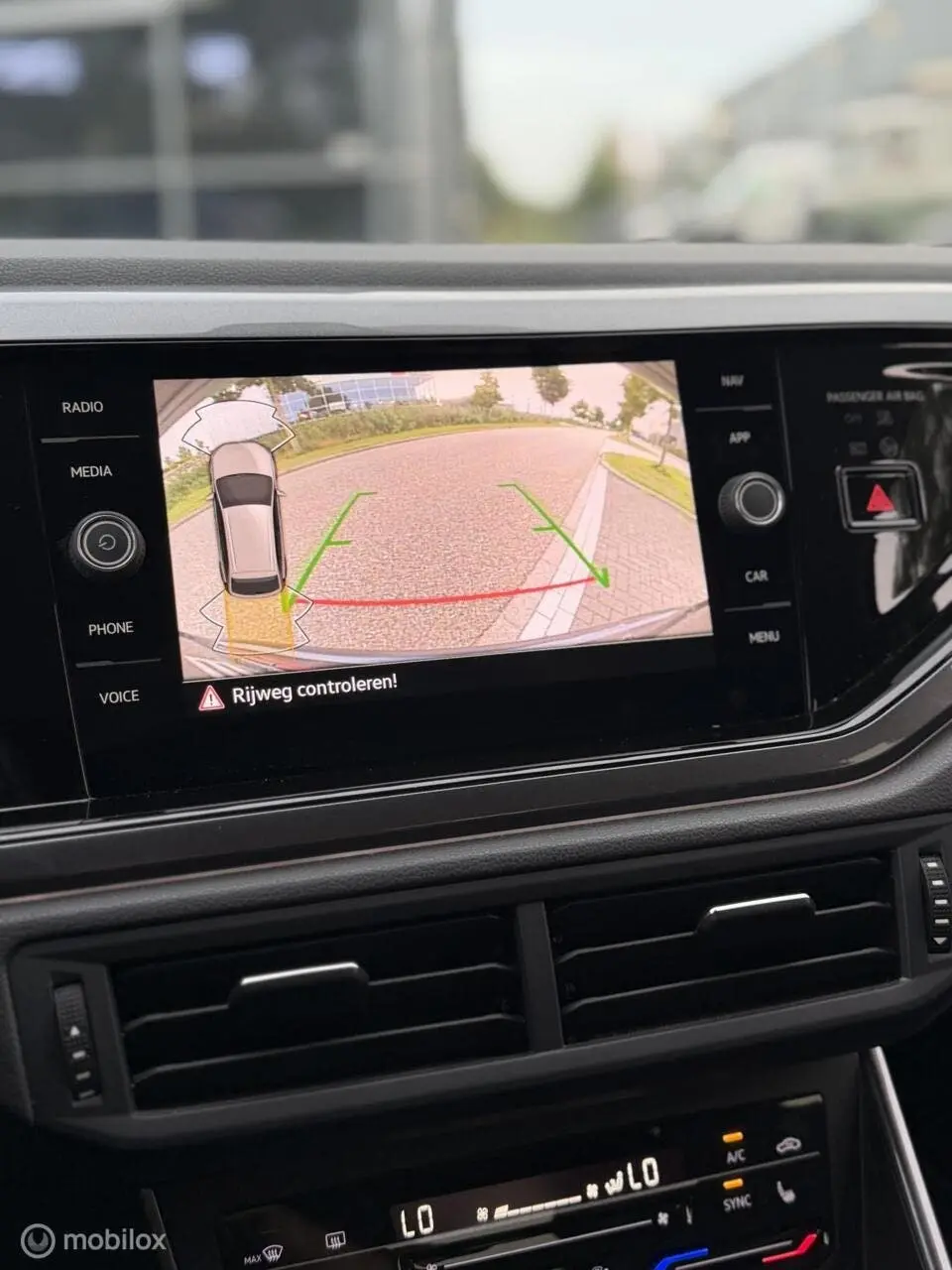 Volkswagen Taigo 1.0 TSI Style DSG IQ ACC AMBIENT BEATS uit 2022, foto 6