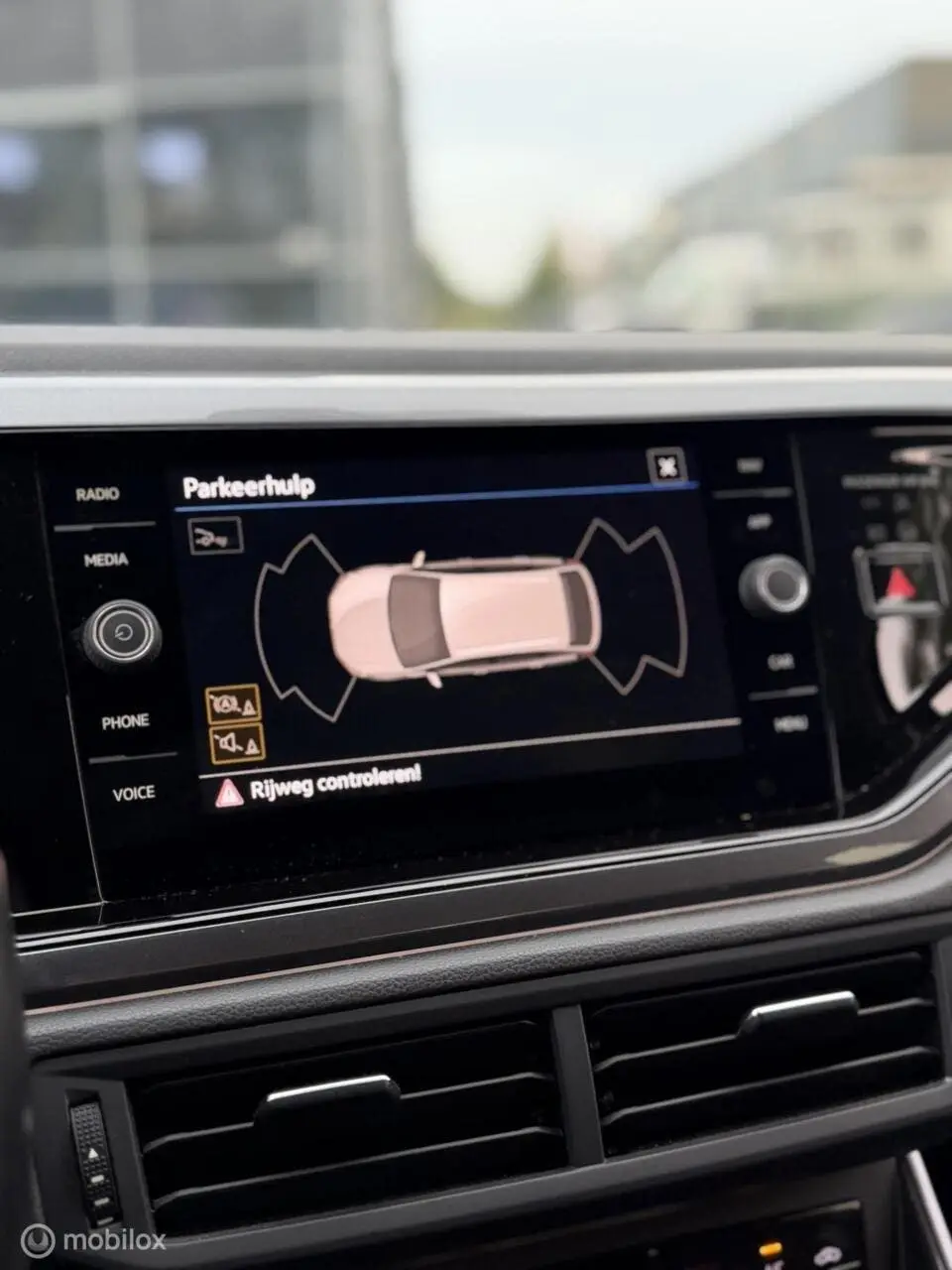 Volkswagen Taigo 1.0 TSI Style DSG IQ ACC AMBIENT BEATS uit 2022, foto 7