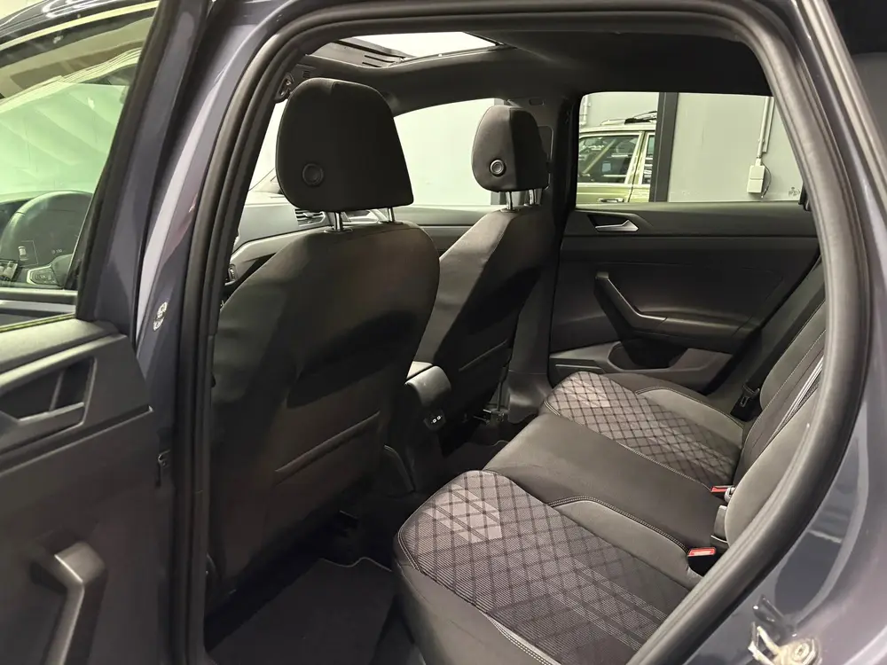 Volkswagen Taigo 1.0 TSI R-Line Pano uit 2022, foto 12