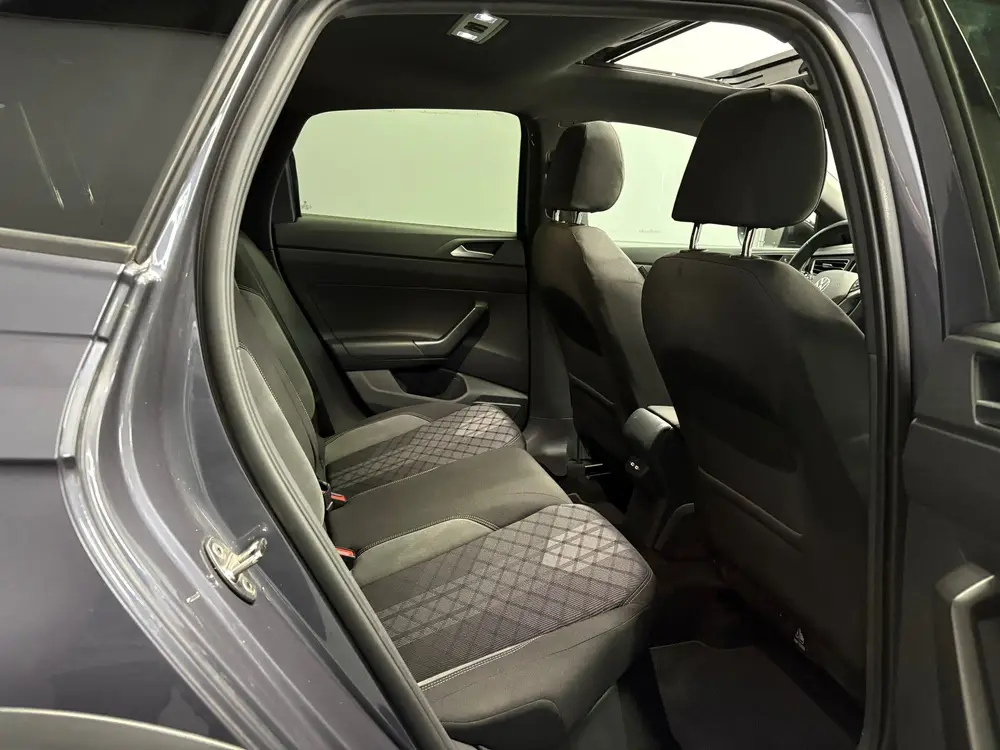 Volkswagen Taigo 1.0 TSI R-Line Pano uit 2022, foto 13