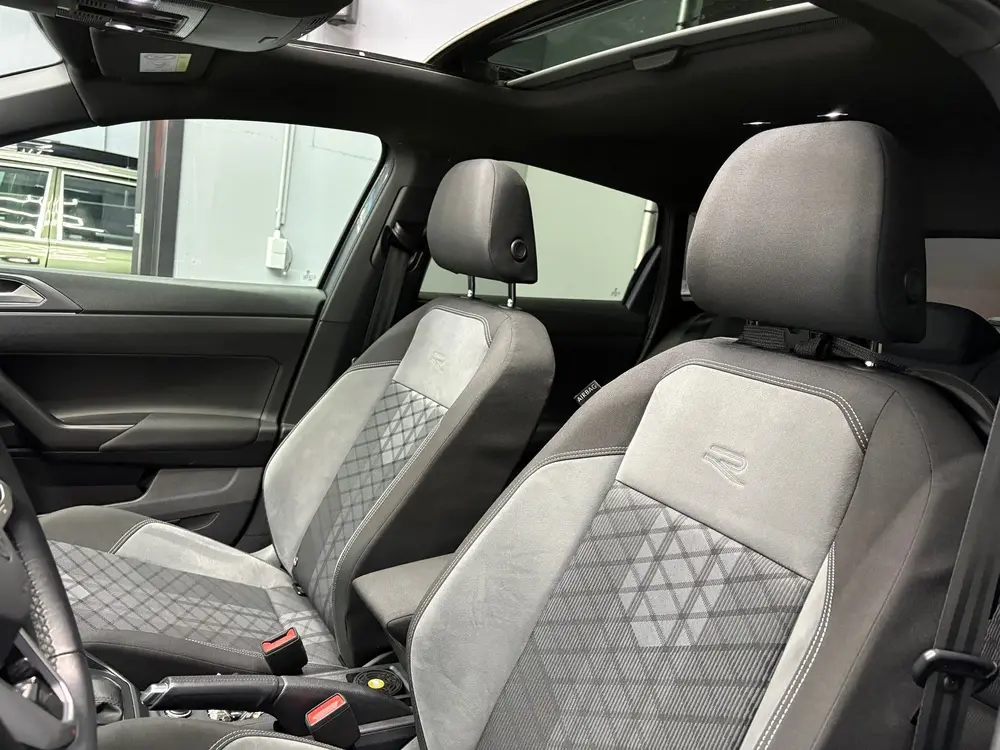 Volkswagen Taigo 1.0 TSI R-Line Pano uit 2022, foto 9