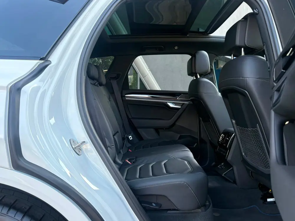 Volkswagen Touareg 3.0 TSi eHybrid 4MOTION R 462pk NW model uit 2024, foto 19