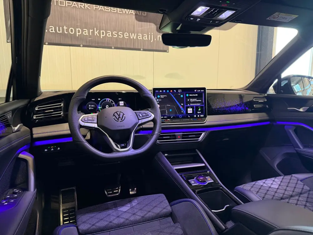 Volkswagen Tiguan 1.5 eHybrid R-Line Edition Pano, ACC, IQ uit 2025, foto 11