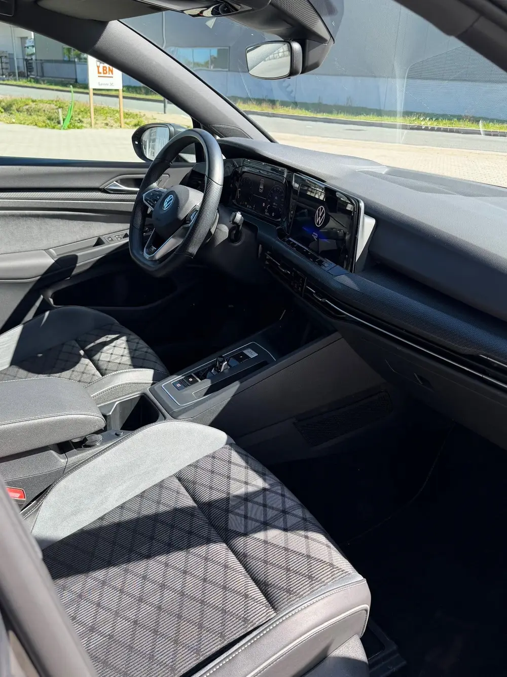 Volkswagen Golf 1.5 eTSI R-Line Business , led, 2 x R- line uit 2021, foto 19
