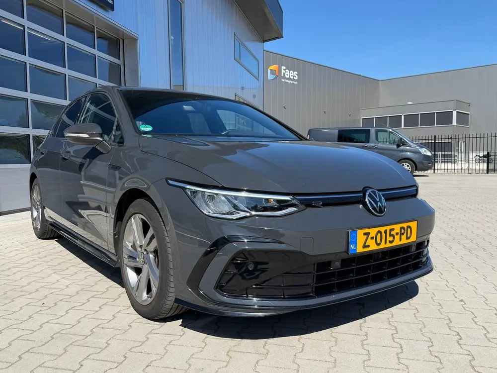 Volkswagen Golf 1.5 eTSI R-Line Business , led, 2 x R- line uit 2021, foto 4