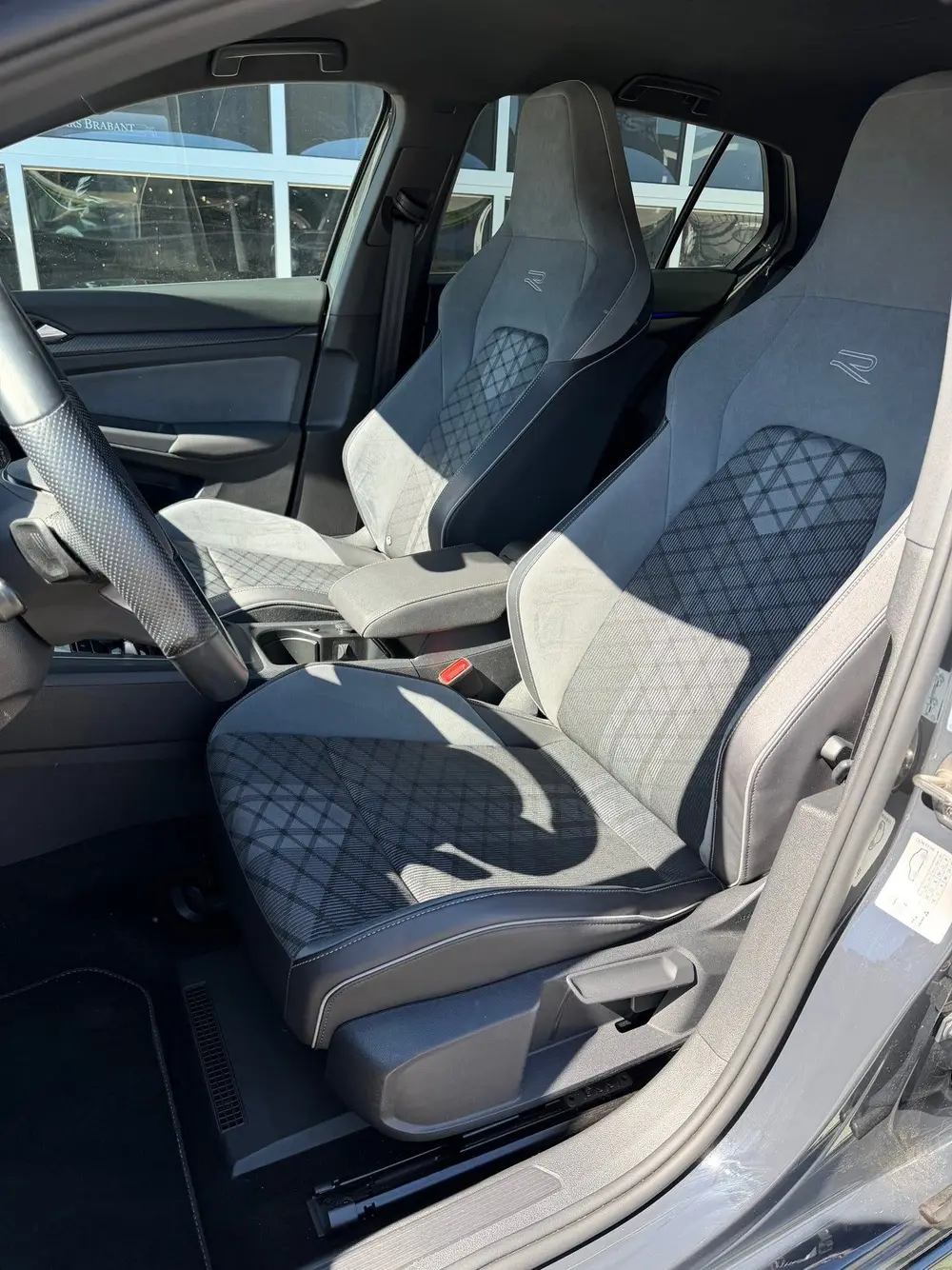 Volkswagen Golf 1.5 eTSI R-Line Business , led, 2 x R- line uit 2021, foto 9