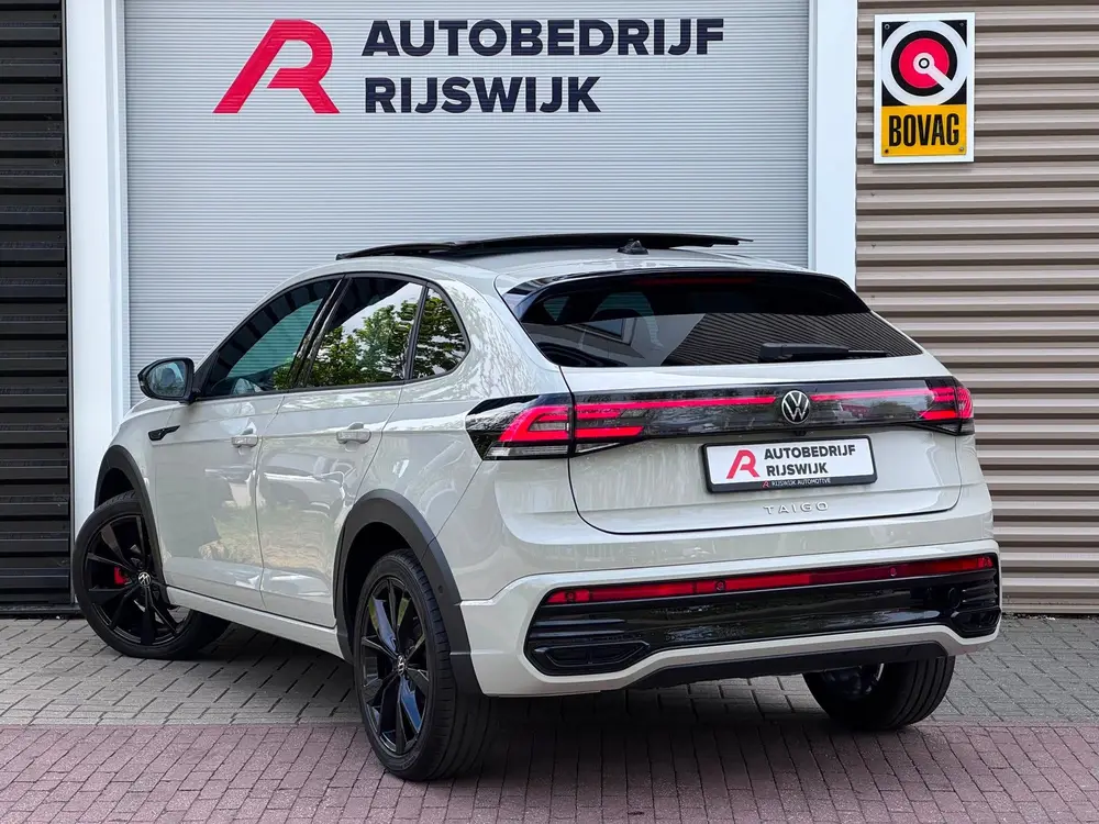 Volkswagen Taigo 1.5 TSI R-Line Pano/Keyless/Camera uit 2022, foto 3