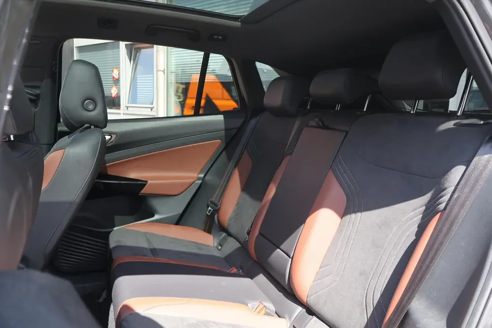 Volkswagen ID.4 77kWh Pro 204pk SoH 93% | Pano | Stoelverwar uit 2021, foto 12