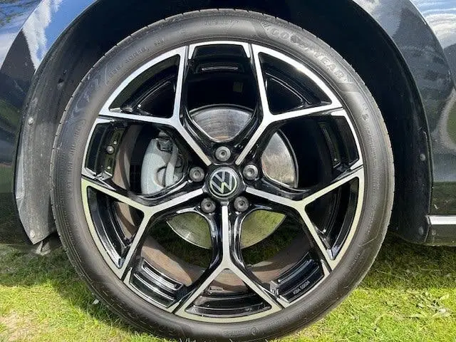 Volkswagen Passat Variant 1.5 eTSI Elegance Business uit 2024, foto 2
