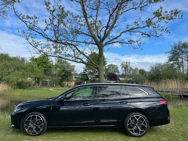 Volkswagen Passat Variant 1.5 eTSI Elegance Business uit 2024, foto 5