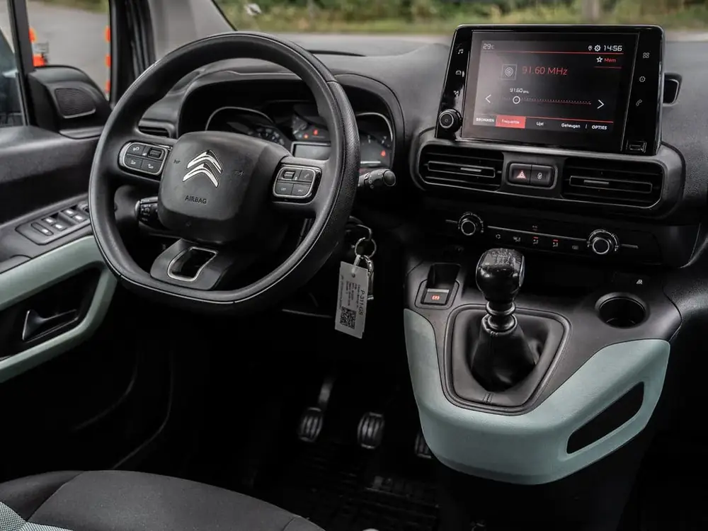 Citroën Berlingo Citroen Berlingo XL 1.2 Shine - APPLE CARPLAY - CRUISE / CLI uit 2019, foto 2