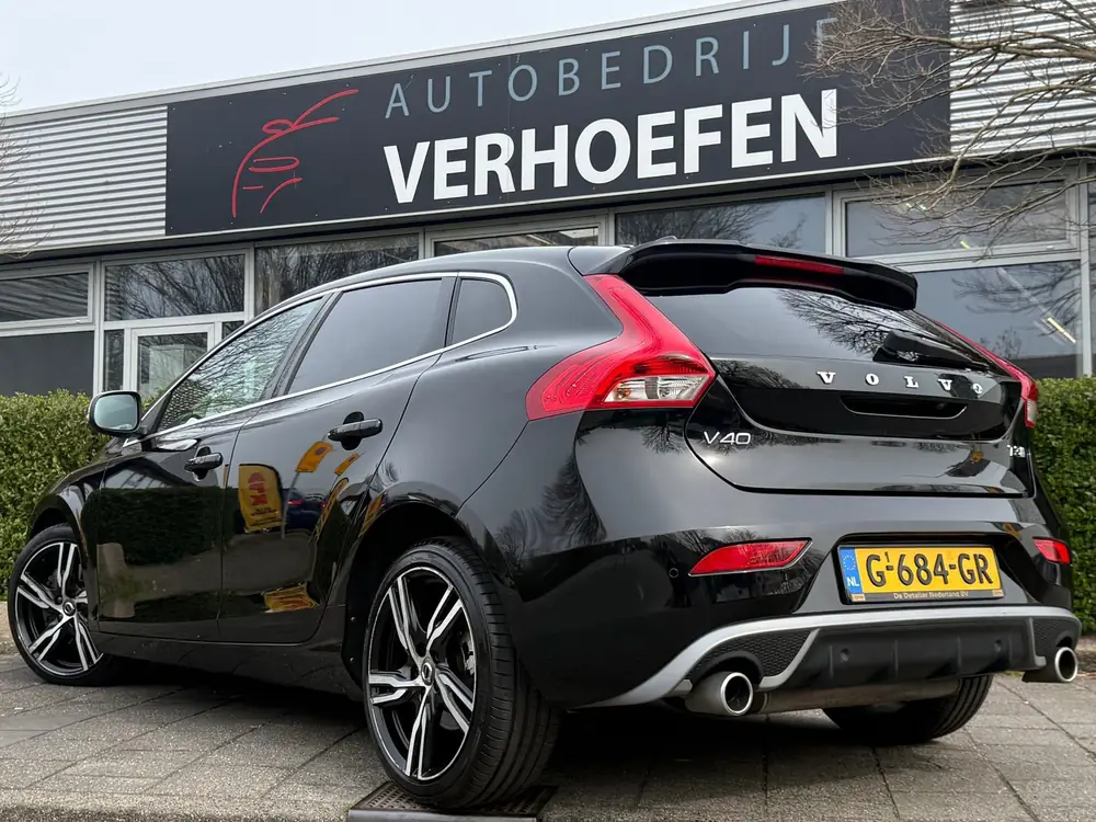 Volvo V40 1.5 T3 Polar+ Sport - AUTOMAAT - PANODAK - ZWART L uit 2019, foto 10