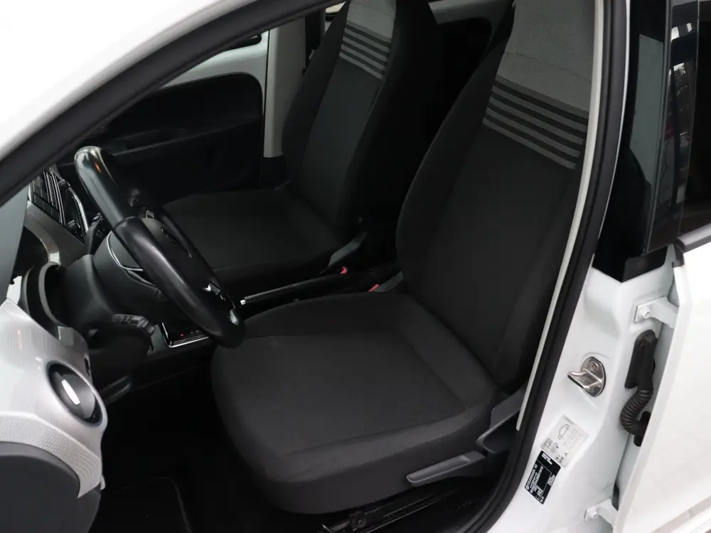 Volkswagen E-Up! | Cruisecontrol | Camera | Sfeerverlichting uit 2021, foto 10