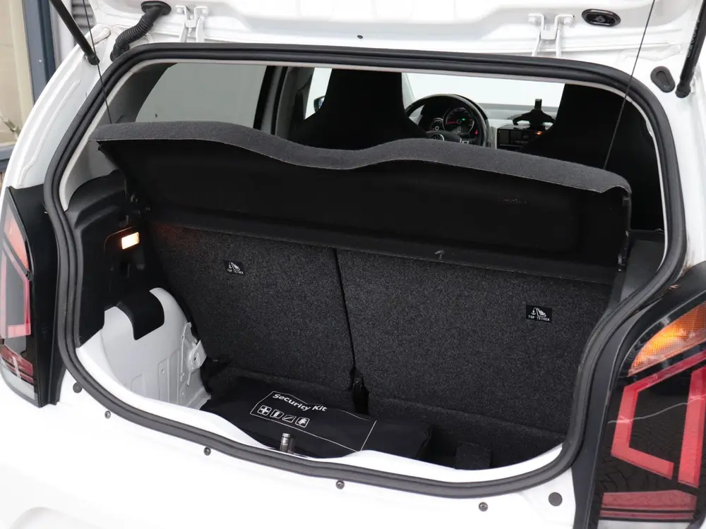 Volkswagen E-Up! | Cruisecontrol | Camera | Sfeerverlichting uit 2021, foto 12
