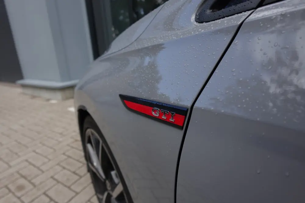 Volkswagen Golf 2.0 TSI GTI CLUBSPORT PANO CAM uit 2022, foto 19