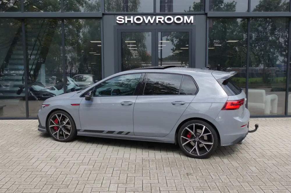 Volkswagen Golf 2.0 TSI GTI CLUBSPORT PANO CAM uit 2022, foto 2