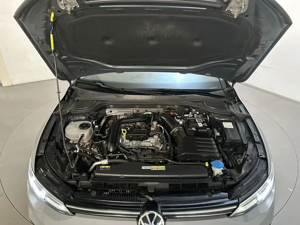 Volkswagen Golf Variant 1.0 eTSI DSG Life Sfeerverlichting N uit 2022, foto 17