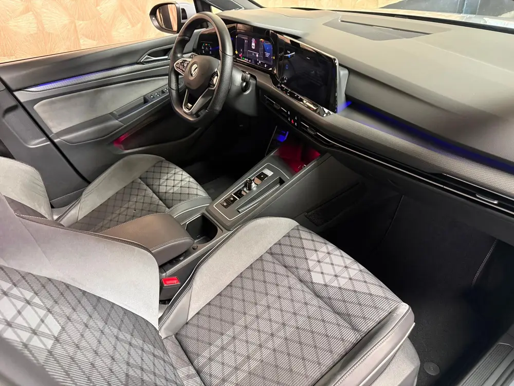 Volkswagen Golf 1.5 eTSI R-Line Edition | Pano | Keyless | C uit 2021, foto 11