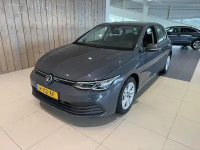 Volkswagen Golf 1.0 TSI Life (bj 2022) uit 2022
