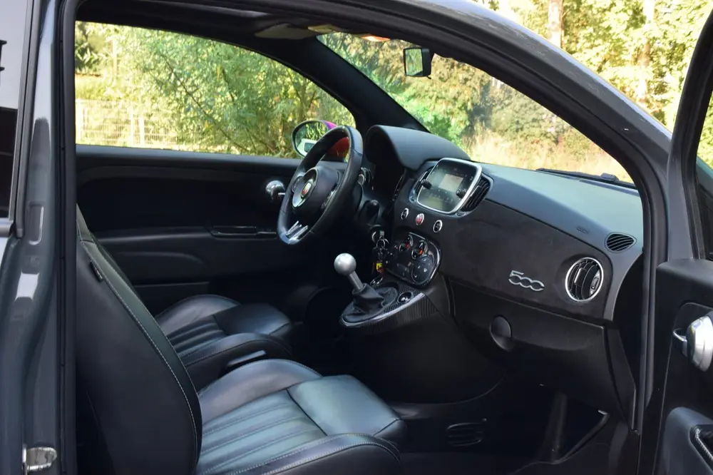 Fiat 500 Abarth Turismo Pack Rosso/Garantie/Carplay/Carbon uit 2019, foto 10
