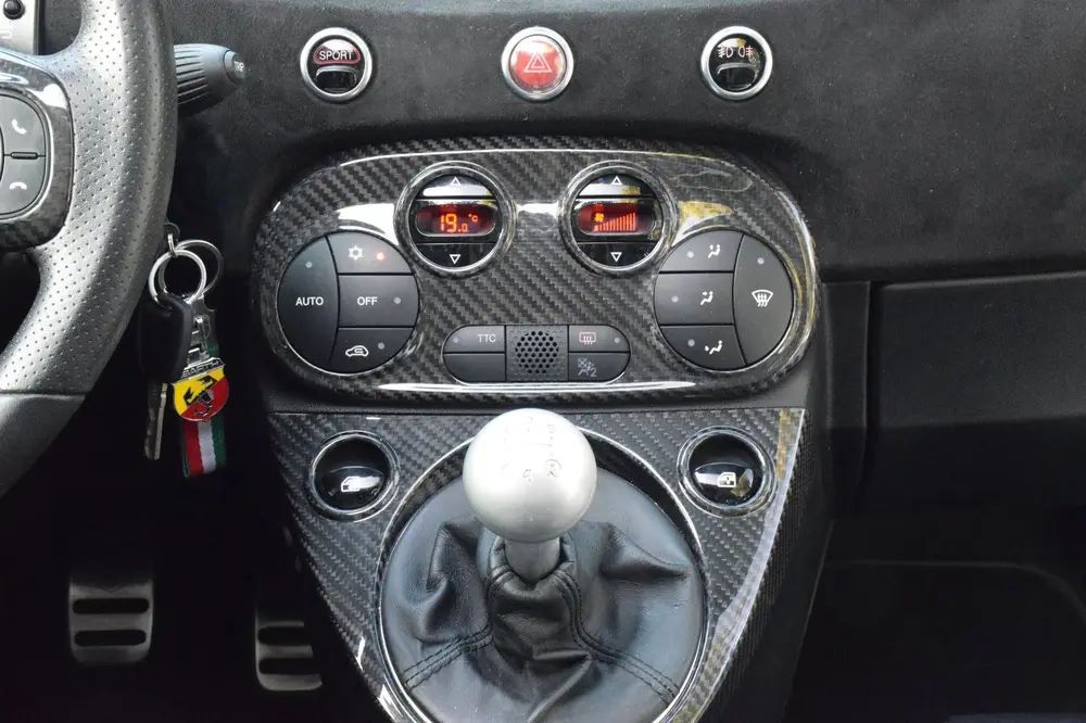 Fiat 500 Abarth Turismo Pack Rosso/Garantie/Carplay/Carbon uit 2019, foto 13