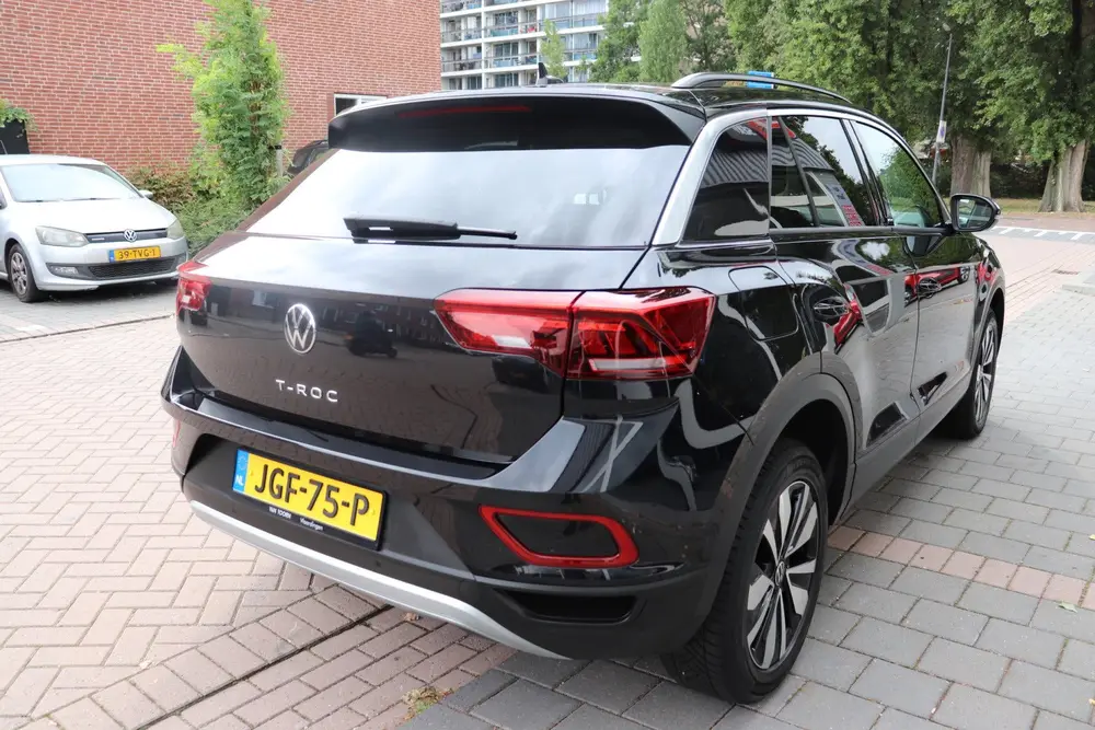 Volkswagen T-Roc 1.5 TSI Move Automaat. All-season banden, F uit 2023, foto 6