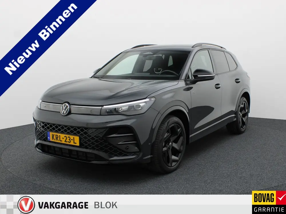 Volkswagen Tiguan 1.5 eTSI R-Line Edition | Head Up | Side A uit 2024